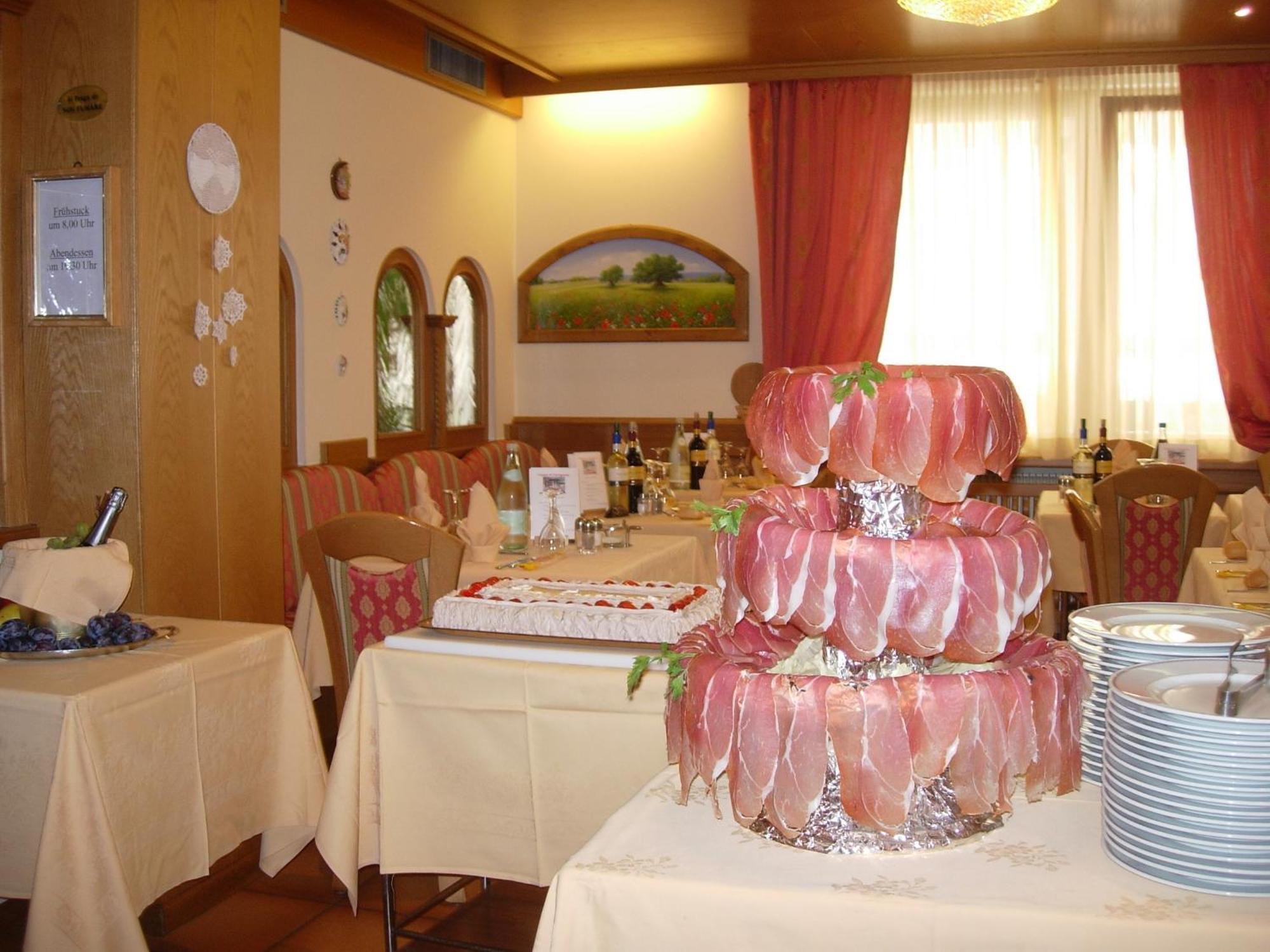 Hotel Collini Пинцоло Экстерьер фото