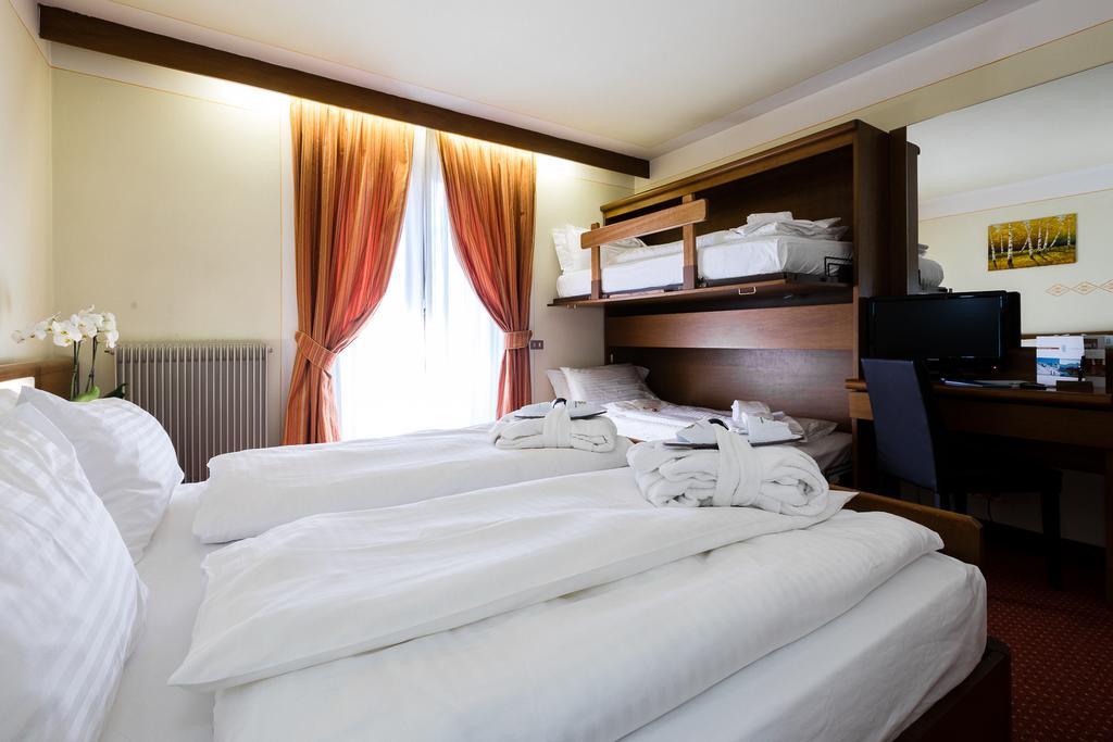 Hotel Collini Пинцоло Экстерьер фото