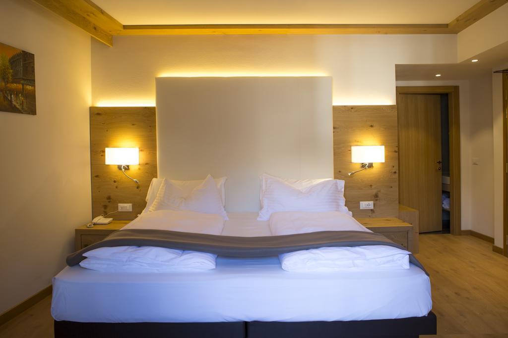 Hotel Collini Пинцоло Экстерьер фото