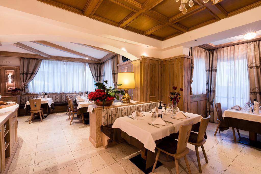 Hotel Collini Пинцоло Экстерьер фото